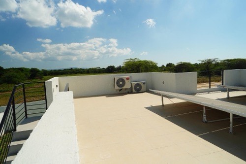 Hotel — photo 1